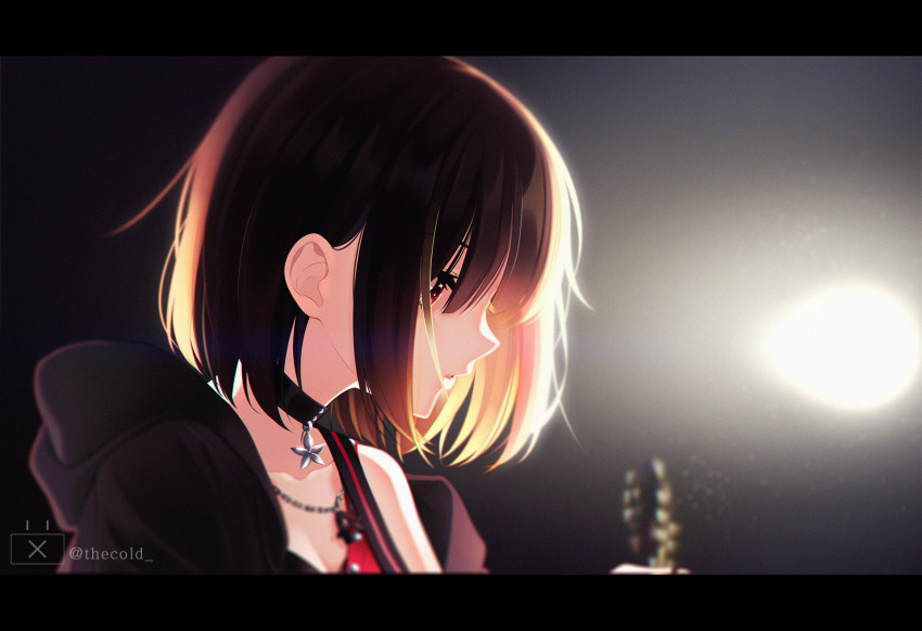 1girl bang_dream! black_choker black_hair black_jacket blonde_hair blurry blurry_background choker collarbone commentary depth_of_field english_commentary female_focus hair_between_eyes highres hood hood_down hooded_jacket jacket letterboxed looking_away mitake_ran parted_lips profile red_eyes solo the_cold twitter_username upper_body