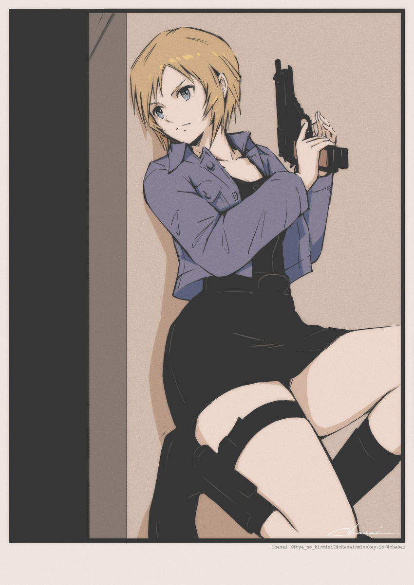 1girl absurdres aya_brea black_boots black_shirt black_skirt blonde_hair blue_jacket boots closed_mouth collarbone frown green_eyes gun handgun head_tilt highres holding holding_gun holding_weapon holster jacket knee_boots miniskirt on_one_knee open_clothes open_jacket parasite_eve_(series) pencil_skirt shirt short_hair skirt solo thigh_holster tyanoki weapon wing_collar