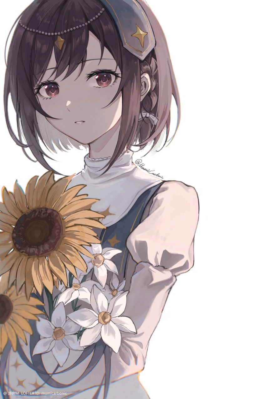 1girl absurdres backlighting blue_stole bouquet braid brown_eyes brown_hair collar daffodil double_vertical_stripe dress expressionless eyelashes fabric flower frilled_collar frills gold_trim grey_hairband hair_between_eyes hair_ribbon hairband head_chain high_collar highres holding holding_bouquet jewelry juliet_sleeves long_eyelashes long_sleeves looking_at_viewer mumi_(mumicarbonic) noctis_monaka_(project_sekai) official_alternate_costume parted_lips project_sekai puffy_sleeves ribbon shinonome_ena short_braid short_hair side_braid sidelocks simple_background single_braid solo sparkle_print stole sunflower turtleneck_capelet twitter_username white_background white_dress white_flower white_ribbon wide_sleeves yellow_flower