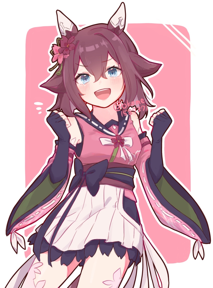 1girl animal_ears aqua_eyes bare_shoulders black_gloves blush brown_hair bukeo clenched_hands cowboy_shot detached_sleeves ear_covers fingerless_gloves gloves hair_flaps hands_up highres hip_vent horse_ears open_mouth outline pink_shirt sakura_chiyono_o_(umamusume) sash shirt short_hair skirt sleeveless sleeveless_shirt solo thighhighs twitter_username umamusume white_outline white_skirt