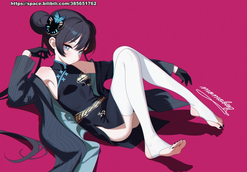 1girl absurdres black_dress black_gloves black_hair black_nails blue_archive breasts bridal_legwear china double_bun dress full_body gloves grey_eyes hair_bun highres jacket kisaki_(blue_archive) long_hair long_sleeves momobug22 nail_polish no_shoes open_clothes open_jacket red_background simple_background small_breasts solo thighhighs toenail_polish toenails twintails very_long_hair white_thighhighs