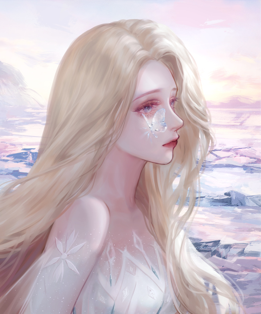 1girl absurdres bare_shoulders blonde_hair blue_butterfly blue_eyes blue_sky bug butterfly butterfly_on_face character_request chinese_commentary cloud commentary_request detached_sleeves dress expressionless eyelashes gradient_sky hair_half_over_shoulder highres ice insect jiaopiupiu lipstick long_sleeves looking_ahead makeup mountainous_horizon nikki_(series) outdoors red_lips shining_nikki sky snowflake_print solo strapless strapless_dress sunrise upper_body white_dress white_sleeves yellow_sky