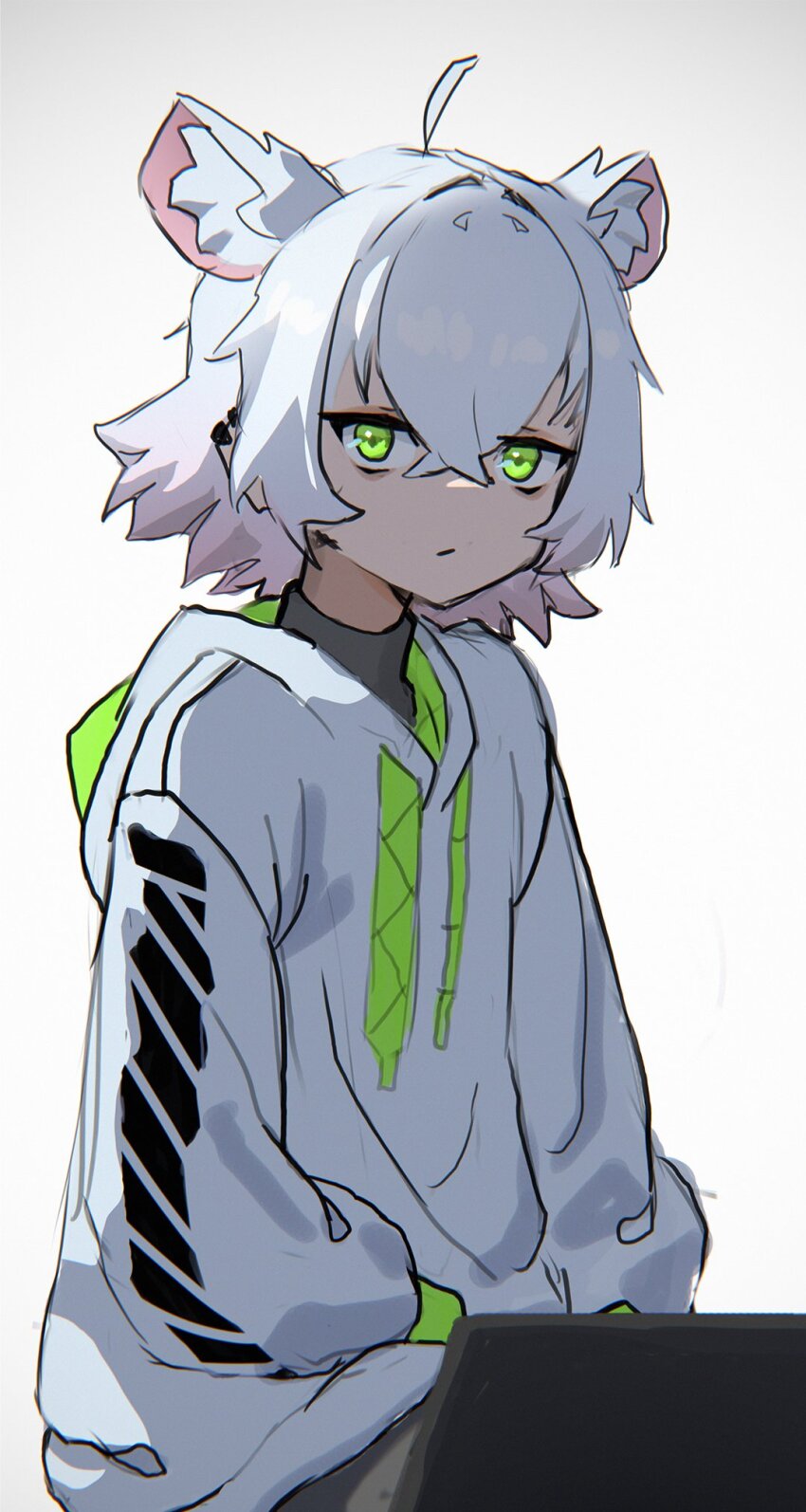 1girl ahoge animal_ear_fluff animal_ears borrowed_character closed_mouth commentary ear_piercing english_commentary glassesman gradient_hair green_eyes hair_between_eyes hands_in_pockets highres looking_at_viewer mouse_ears mouse_girl multicolored_hair original perl_(vertigris) piercing pink_hair short_hair simple_background solo white_background white_hair white_hood
