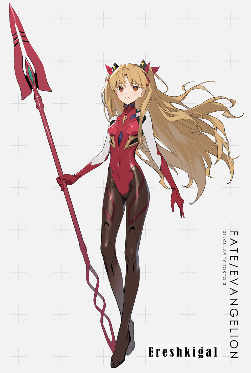 1girl blonde_hair bodysuit breasts brown_eyes commentary cosplay covered_navel ereshkigal_(fate) evangelion:_3.0_you_can_(not)_redo fate/grand_order fate_(series) full_body grey_background hair_ribbon highres holding holding_polearm holding_weapon long_hair looking_at_viewer mecha_pilot_suit multicolored_bodysuit neon_genesis_evangelion parted_bangs parted_lips plugsuit_(evangelion) polearm rebuild_of_evangelion red_bodysuit ribbon shiny_clothes siino skin_tight small_breasts solo souryuu_asuka_langley_(cosplay) spear spear_of_cassius standing twitter_username two_side_up very_long_hair weapon