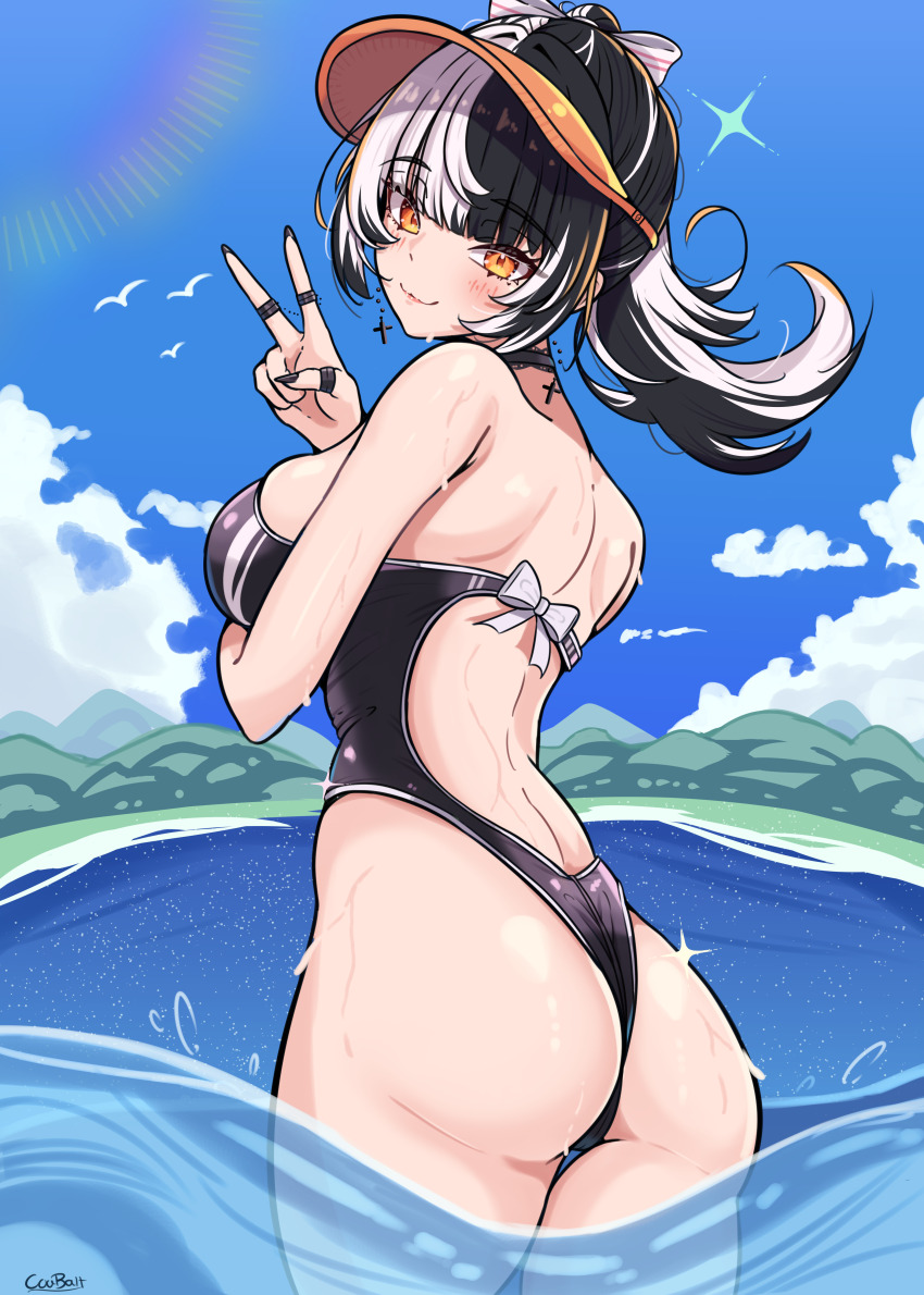 1girl absurdres alternate_costume ass back back_cutout black_hair blue_sky blunt_bangs bow breasts brown_hat closed_mouth clothing_cutout cloud commentary coubalty day english_commentary from_behind grey_hair hair_bow hand_up hat highleg highleg_one-piece_swimsuit highres hololive hololive_english large_breasts looking_at_viewer looking_back median_furrow medium_hair multicolored_hair ocean one-piece_swimsuit outdoors ponytail shiori_novella shoulder_blades sky solo split-color_hair standing swimsuit v virtual_youtuber visor_cap wading water white_bow yellow_eyes