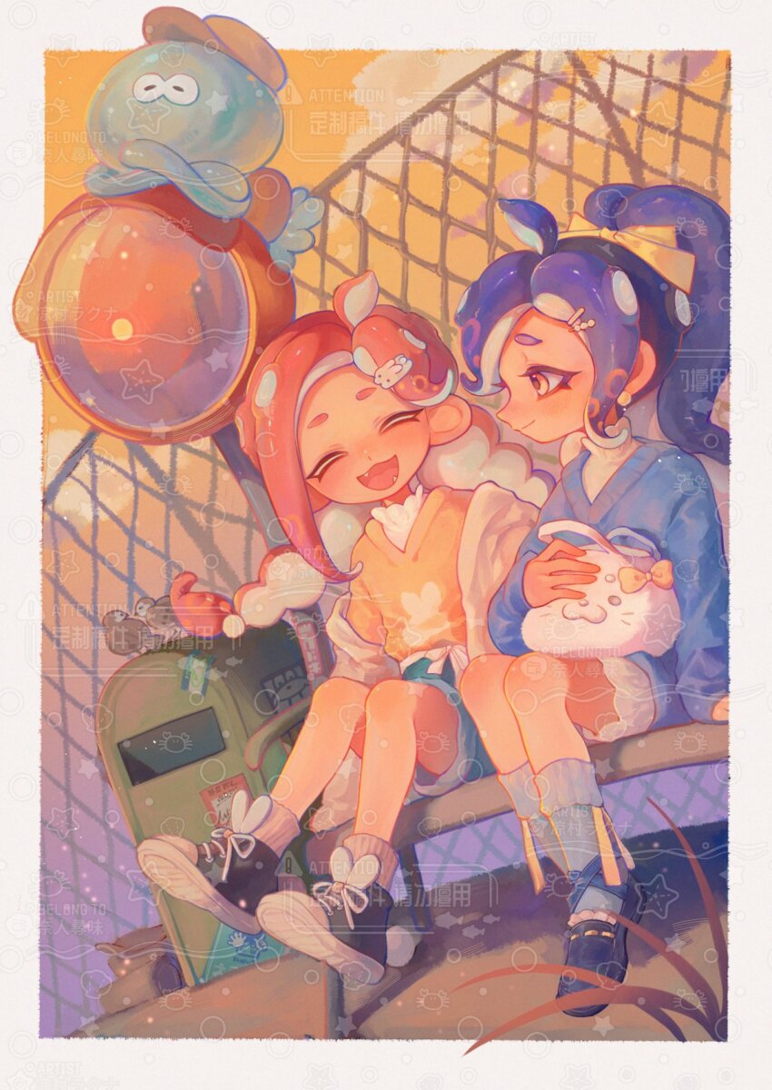 2girls bench black_footwear blue_hair chain-link_fence fence full_body highres jellyfish_(splatoon) liang_cun_rakuna medium_hair multiple_girls nintendo octoling octoling_girl octoling_player_character on_bench open_mouth red_hair shirt sitting splatoon_(series) suction_cups tentacle_hair