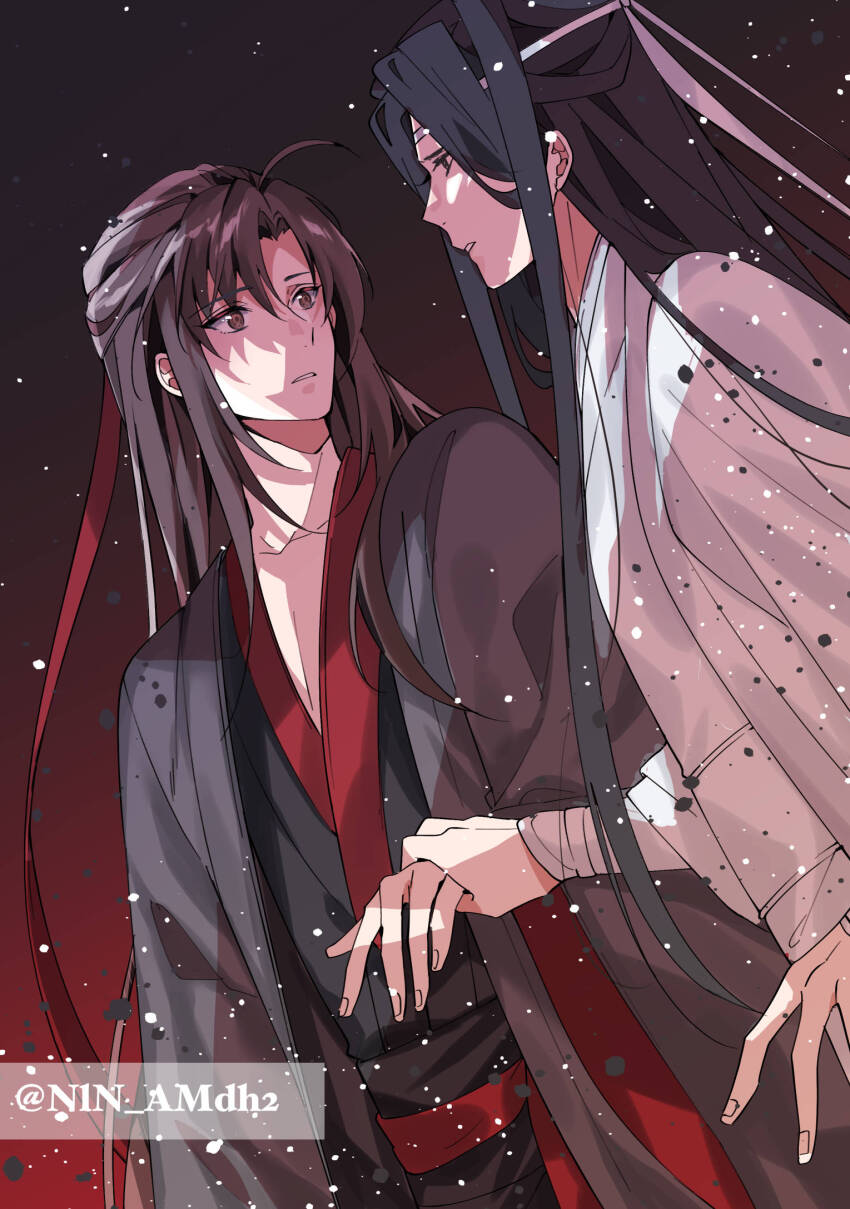 2boys ahoge black_background black_hair black_hanfu black_robe brown_eyes brown_hair chinese_clothes coat gradient_background grey_coat hair_down hair_ribbon half_updo hanfu headband highres holding_another&#039;s_wrist hyottokoane lan_wangji light_particles long_hair long_sleeves looking_at_another male_focus modao_zushi multiple_boys night official_alternate_hairstyle parted_lips red_background red_ribbon ribbon robe sidelocks twitter_username watermark wei_wuxian wei_wuxian_(yiling_laozu) white_hanfu white_headband white_robe yaoi