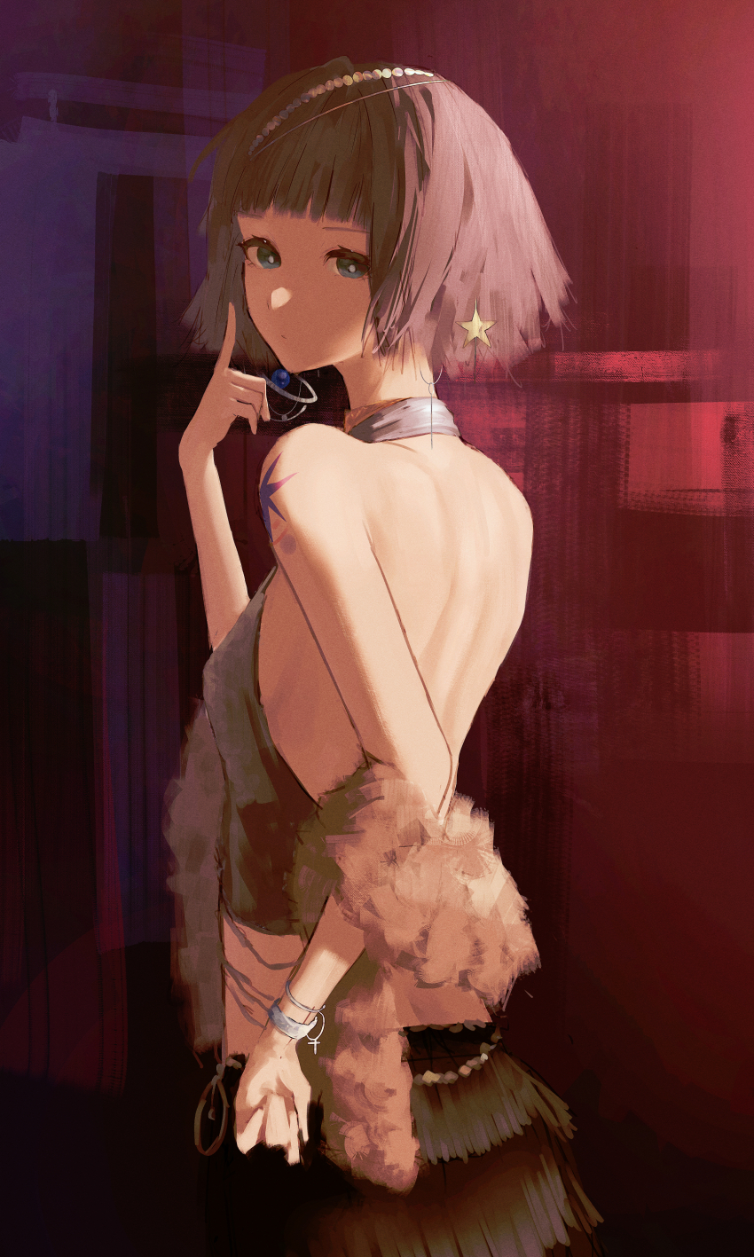 1girl absurdres amamiyadagashi backless_shirt bare_arms bare_back bare_shoulders black_skirt blunt_bangs blunt_ends bracelet dark_background earrings feather_boa from_side grey_hair grey_shirt hair_ornament halter_shirt halterneck hand_up highres index_finger_raised jewelry mercuria_(reverse:1999) midriff reverse:1999 shirt short_hair shoulder_tattoo single_earring skirt solo star_(symbol) star_hair_ornament tattoo upper_body