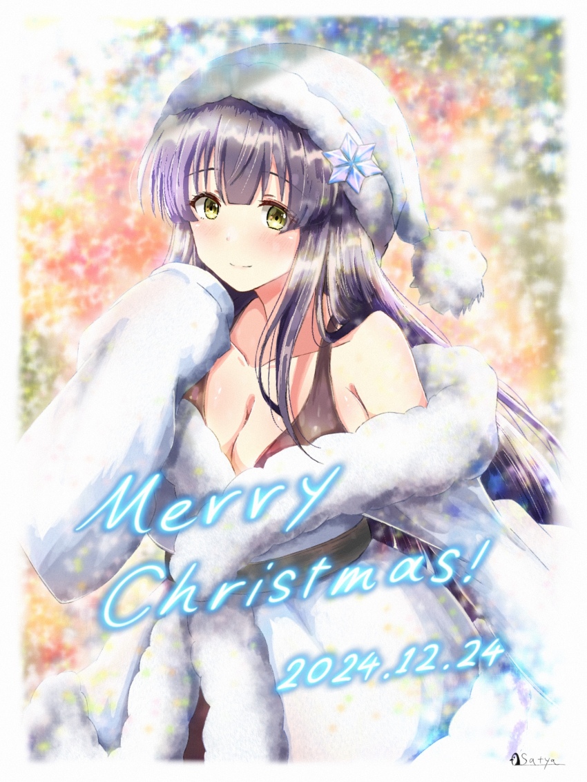 1girl artist_name blunt_bangs blurry blurry_background blush breasts cleavage closed_mouth coat collarbone commentary_request dated fur-trimmed_coat fur_trim green_eyes hair_down hat hat_ornament highres large_breasts long_hair long_sleeves looking_at_viewer merry_christmas off_shoulder purple_eyes purple_hair santa_hat satya sidelocks sleeves_past_wrists smile snowflake_hat_ornament solo standing toji_no_miko white_coat white_hat yanase_mai