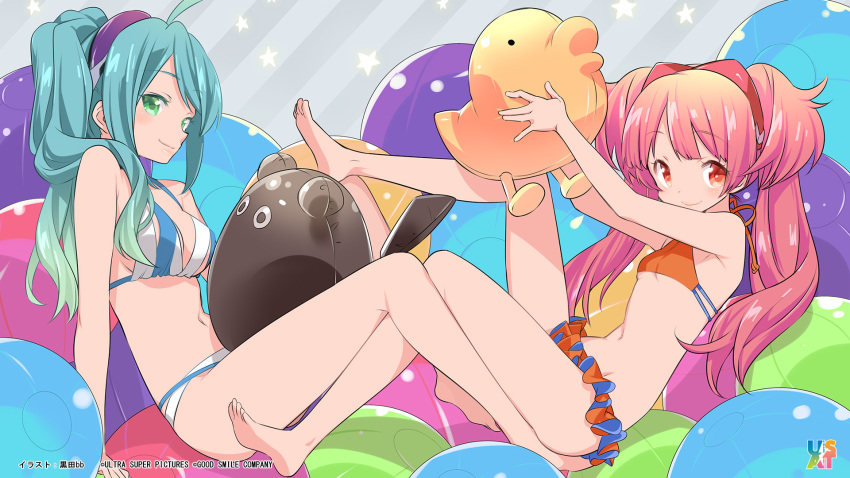 2girls ahoge aqua_hair artist_name ball barefoot beachball bikini breasts cleavage company_name diagonal_stripes end_card feet from_side green_eyes highres kuroda_bb light_smile long_hair medium_breasts multi-strapped_bikini_bottom multi-strapped_bikini_top multiple_girls navel official_art official_wallpaper red_eyes red_hair sideboob small_breasts smile striped_background sumako_(ultra_super_anime_time) supika_(ultra_super_anime_time) swimsuit twintails ultra_super_anime_time