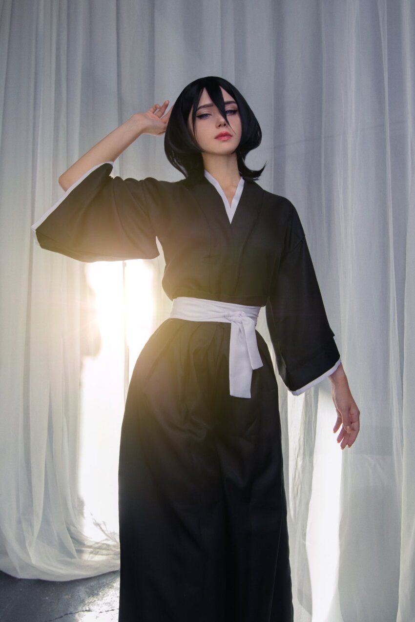 1girl black_hair bleach cosplay highres japanese_clothes kimono kuchiki_rukia kuchiki_rukia_(cosplay) medium_hair photo_(medium) real_life short_hair solo