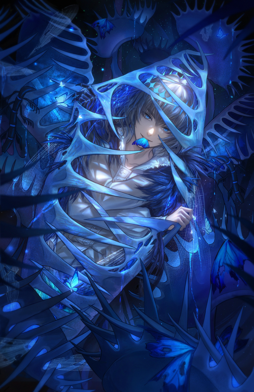 1boy absurdres arthropod_boy black_cloak blue_butterfly blue_eyes blue_theme bug butterfly claws cloak crossed_arms diamond_hairband dragonfly_wings fate/grand_order fate_(series) fur-trimmed_cloak fur_trim grey_hair hair_between_eyes highres insect liquid looking_at_viewer male_focus medium_hair mouth_hold oberon_(fate) oberon_(third_ascension)_(fate) plant qingyuan shirt sky smirk solo spoilers star_(sky) starry_sky upper_body venus_flytrap white_shirt