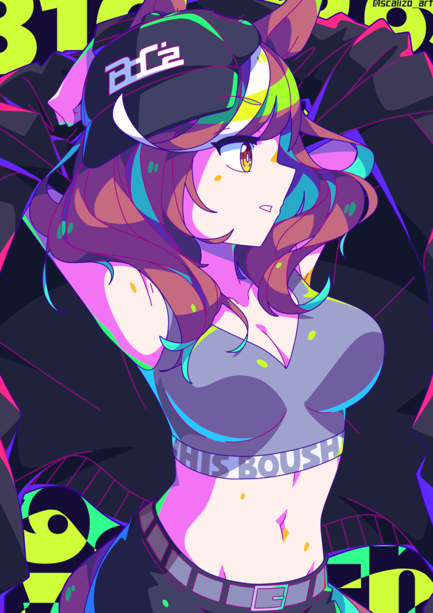 1girl animal_ears armpits arms_up baseball_cap belt black_hat black_jacket black_pants boc&#039;z_(umamusume) breasts brown_hair cleavage commentary cowboy_shot grey_belt grey_sports_bra hat highres horse_ears horse_girl jacket jacket_partially_removed long_hair long_sleeves looking_to_the_side matikane_tannhauser_(boc&#039;z)_(umamusume) matikane_tannhauser_(umamusume) medium_breasts midriff multicolored_background multicolored_hair navel official_alternate_costume pants parted_lips scalizo solo sports_bra streaked_hair twitter_username umamusume white_hair