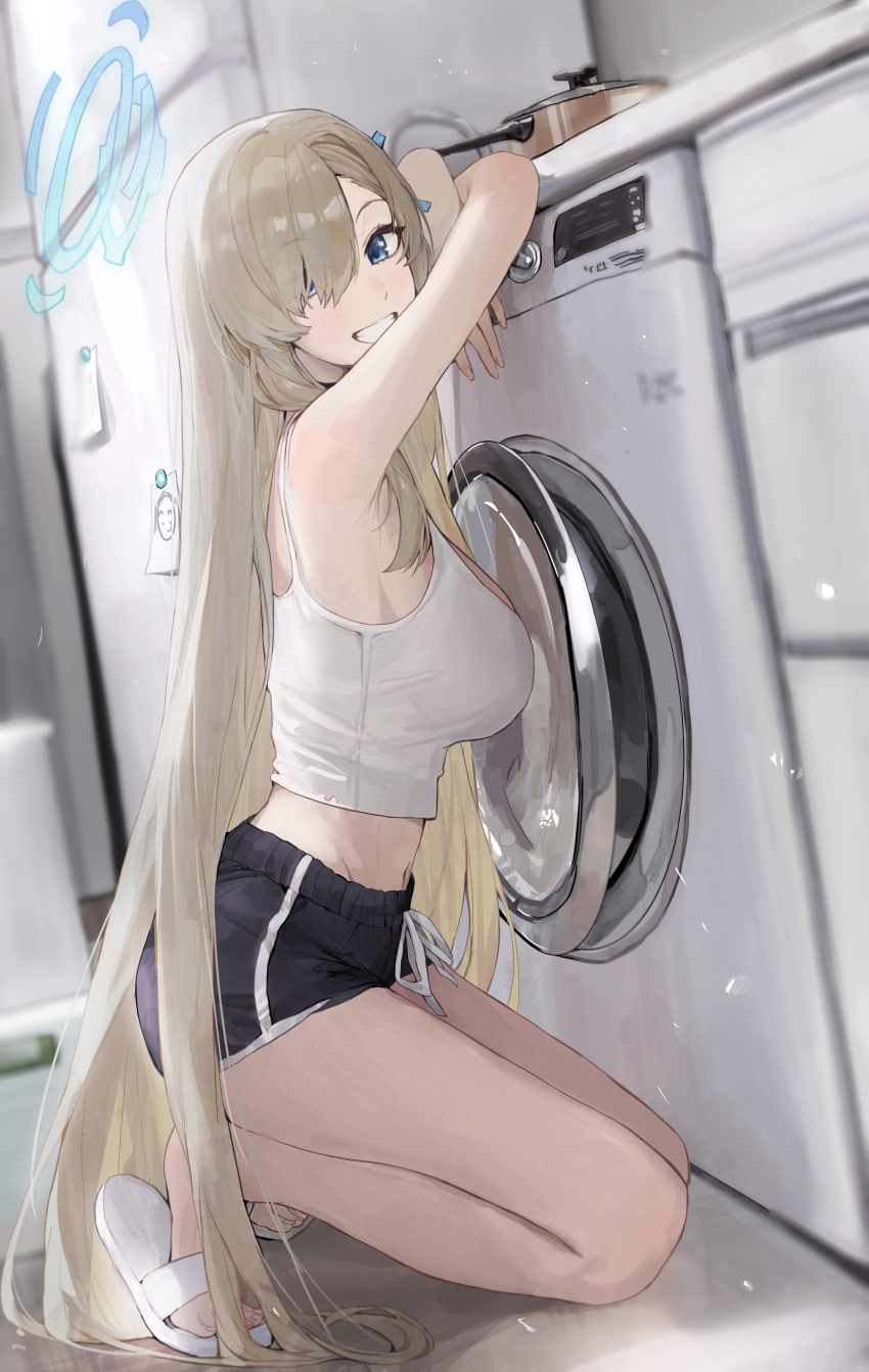 1girl absurdres armpits asuna_(blue_archive) asymmetrical_bangs bare_shoulders black_shorts blonde_hair blue_archive blue_eyes blue_halo breasts camisole grin hair_over_one_eye halo highres jianjia large_breasts long_hair looking_at_viewer midriff refrigerator short_shorts shorts sideboob slippers smile solo squatting stove very_long_hair washing_machine white_camisole