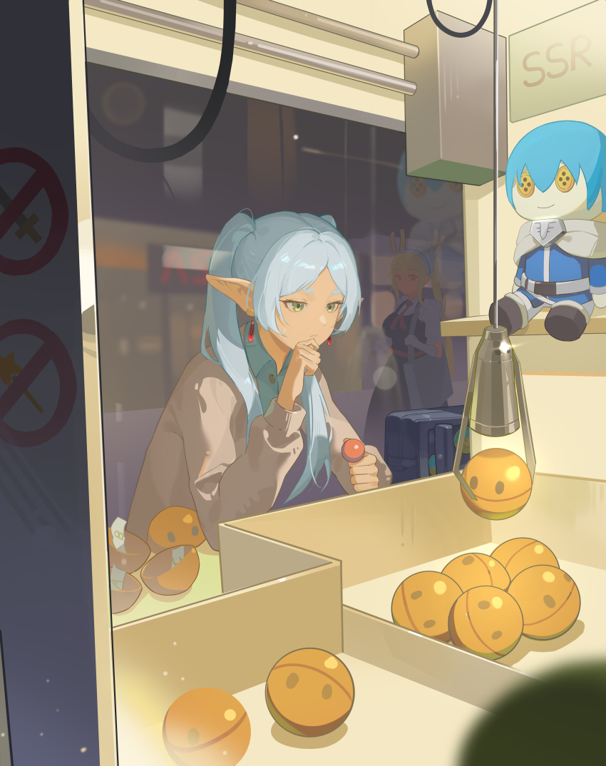 2girls absurdres blonde_hair breasts contemporary crane_game crossover elf frieren green_eyes highres himmel_(sousou_no_frieren) kobayashi-san_chi_no_maidragon large_breasts lingdu_han long_hair multiple_girls pointy_ears reflection sousou_no_frieren stuffed_toy sword_print tohru_(maidragon) twintails weapon white_hair