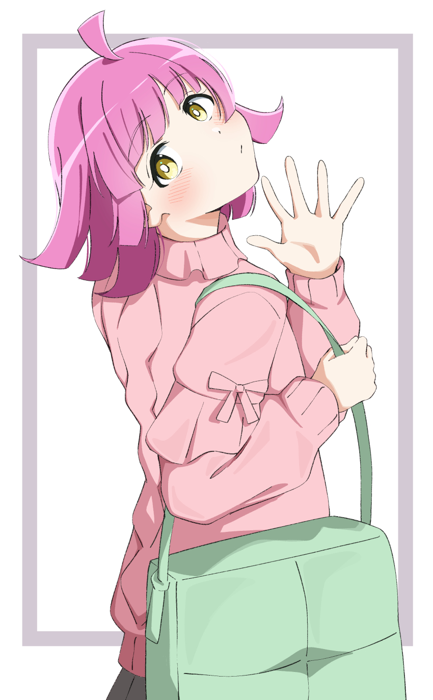 1girl absurdres ahoge bag black_skirt blunt_bangs blunt_ends blush casual commentary cowboy_shot from_behind highres kishimen_hair looking_at_viewer love_live! love_live!_nijigasaki_high_school_idol_club medium_hair pink_hair pink_sweater pleated_skirt shoulder_bag skirt solo sweater tennoji_rina uchuu_no_mozuku waving yellow_eyes
