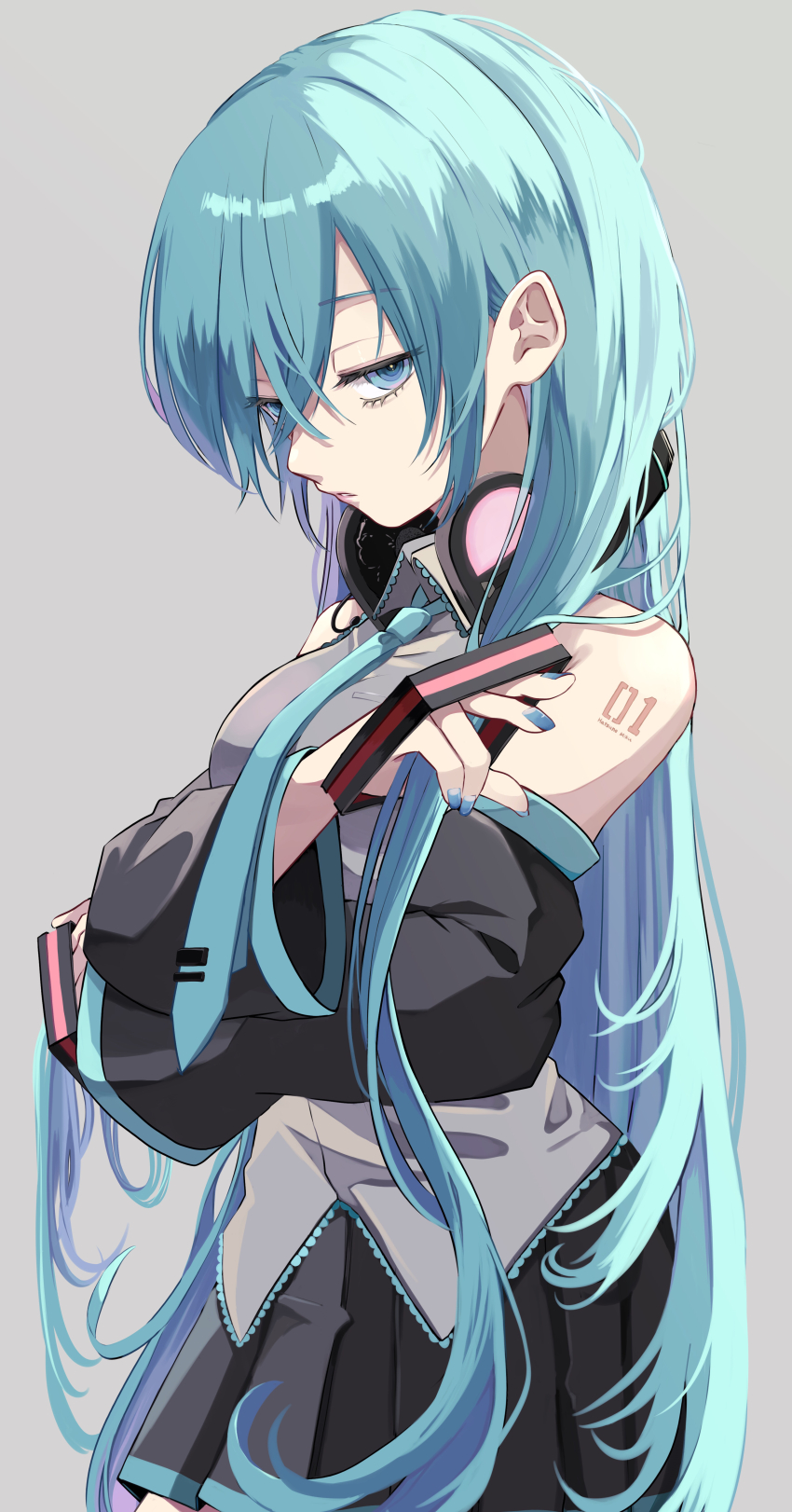 1girl absurdres arms_under_breasts bare_shoulders black_skirt black_sleeves blue_eyes blue_hair blue_nails blue_necktie breasts collared_shirt cowboy_shot crossed_arms detached_sleeves enpera eyelashes fingernails glowing grey_background grey_shirt hair_behind_ear hair_between_eyes hair_down hair_ornament hair_over_shoulder half-closed_eyes hatsune_miku head_down headset headset_removed highres holding holding_hair_ornament holding_own_hair long_hair looking_at_viewer medium_breasts naguno-0713 necktie number_tattoo parted_lips pleated_skirt ringed_eyes scarf serious shirt shoulder_tattoo sidelighting sideways_glance simple_background skirt sleeveless sleeveless_shirt solo standing tattoo tie_clip very_long_hair vocaloid wide_sleeves