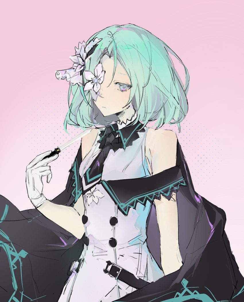 1girl aqua_eyes aqua_hair arcaea bare_shoulders black_cape black_necktie cape chinese_commentary closed_mouth collared_dress commentary_request curtained_hair dagger dress expressionless flower flower_over_eye gloves hand_up highres holding holding_dagger holding_knife holding_weapon knife medium_hair necktie parted_bangs pink_background saya_(arcaea) sleeveless sleeveless_dress solo temeredness upper_body variant_set weapon white_dress white_flower white_gloves