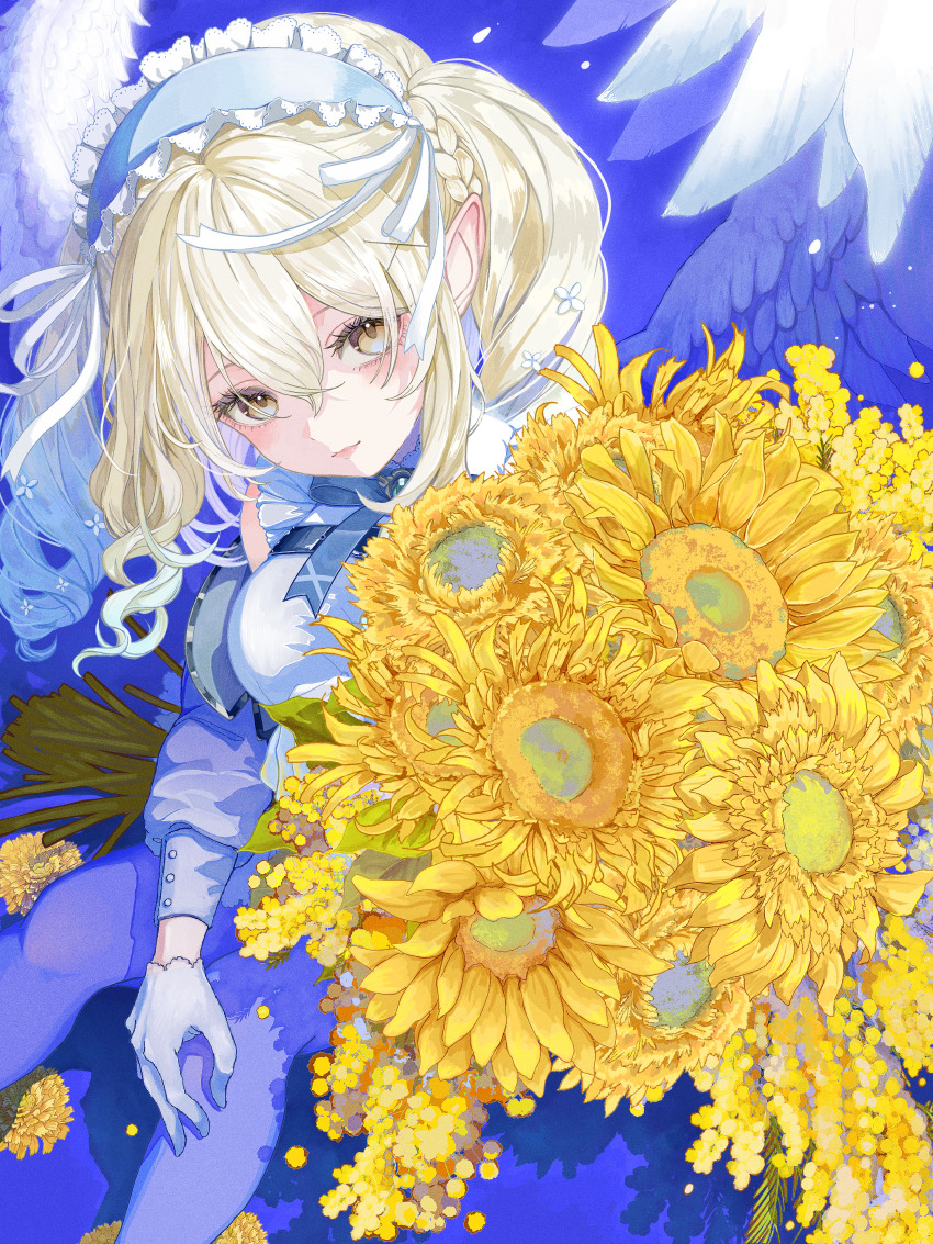 1girl absurdres angel_wings aqua_hair blonde_hair blue_background blue_bow blue_bowtie blue_brooch blue_hairband bouquet bow bowtie braid brooch closed_mouth detached_sleeves dress feathered_wings flower frilled_hairband frills gloves gradient_hair hair_between_eyes hair_flower hair_ornament hairband highres jewelry lips long_hair long_sleeves looking_at_viewer multicolored_hair nakauma nanase_eru pointy_ears puffy_long_sleeves puffy_sleeves sleeveless sleeveless_dress solo sunflower twintails varium virtual_youtuber white_dress white_flower white_gloves white_sleeves white_wings wings yellow_eyes yellow_flower