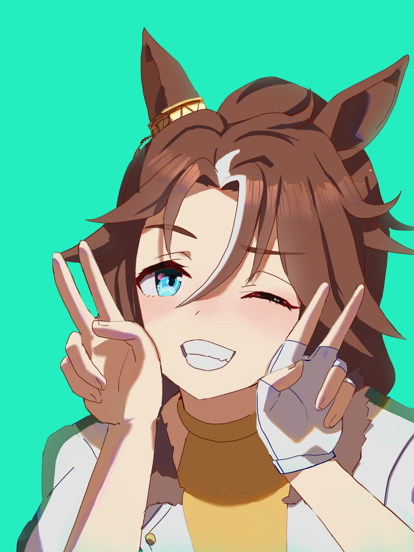 1girl absurdres animal_ears blue_eyes blush breasts brown_hair commentary_request double_v fingerless_gloves gloves green_background grin hair_between_eyes highres horse_ears horse_girl jacket long_hair looking_at_viewer mejiro_palmer_(umamusume) no_uwazumi shirt smile solo umamusume upper_body v white_gloves yellow_shirt