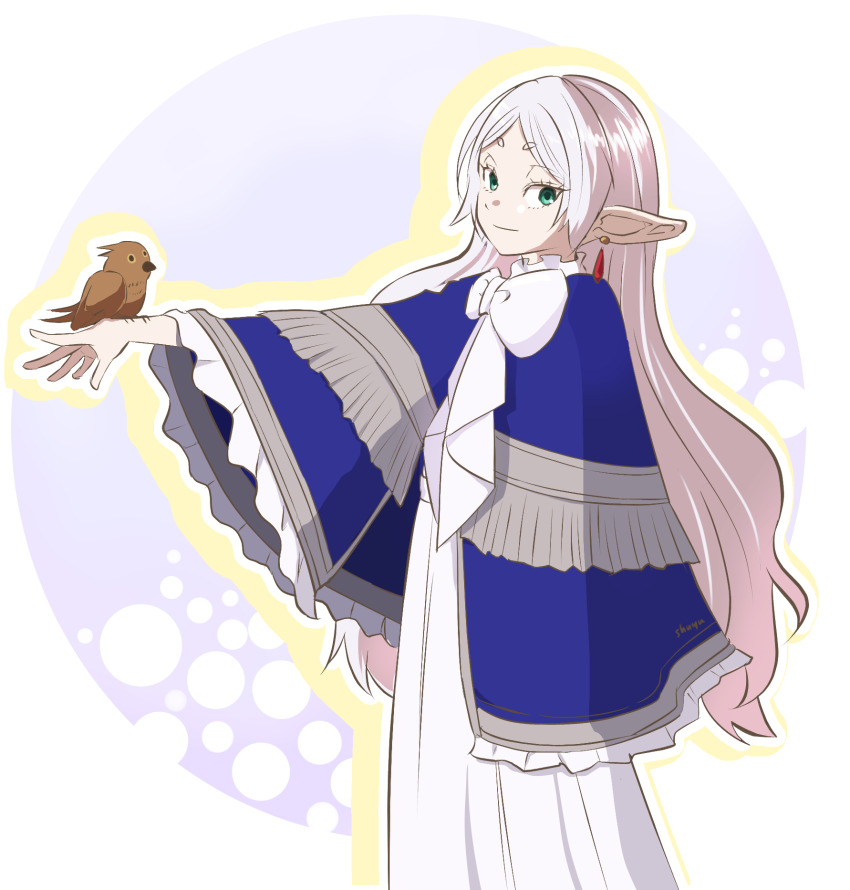 1girl bird bird_on_hand cosplay earrings frieren green_eyes highres jewelry long_hair sense_(sousou_no_frieren) smile solo sousou_no_frieren stille_(sousou_no_frieren) toshuyu white_hair wide_sleeves