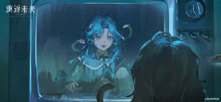 1girl :d aged_down blue_hair blue_jacket blue_ribbon collared_shirt copyright_name copyright_notice crt fangs green_eyes highres hissabeth jacket knees_up logo long_hair neck_ribbon night night_sky official_art official_wallpaper open_mouth red_pupils reflection reflection_focus reverse:1999 ribbon scanlines shirt shooting_star sky slit_pupils smile snake snake_on_head solo star_(sky) starry_sky television tree upper_body white_shirt