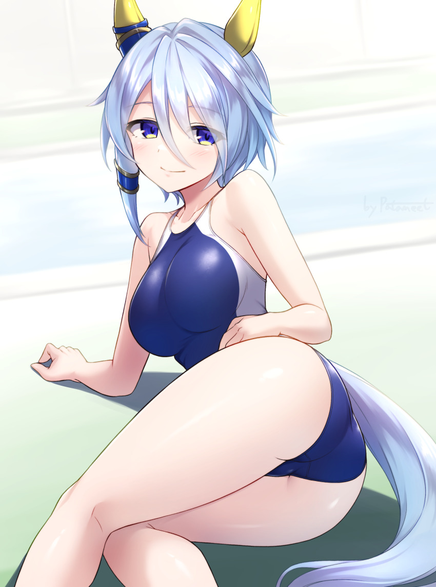 1girl alternate_costume animal_ears ass blue_eyes blue_hair blurry blurry_background blush breasts collarbone hair_between_eyes hair_ornament highres horse_ears horse_tail k.s.miracle_(umamusume) medium_breasts medium_hair one-piece_swimsuit pataneet pool smile solo swimsuit tail umamusume