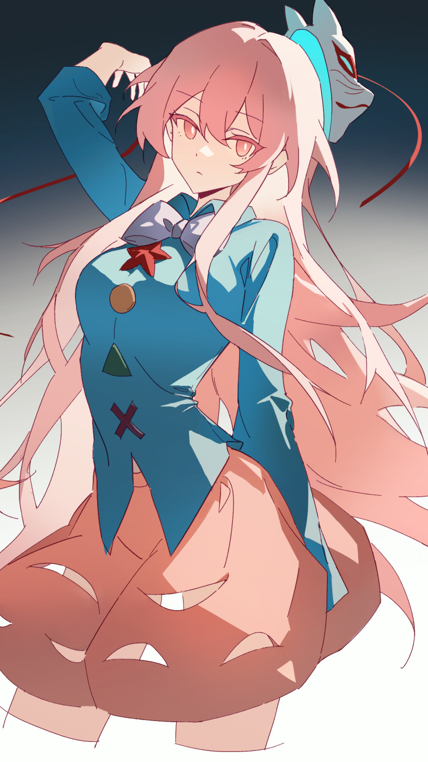1girl arm_up blue_shirt bow bowtie breasts bright_pupils bubble_skirt closed_mouth collared_shirt colored_eyelashes commentary cowboy_shot cropped_legs expressionless fox_mask gradient_background hata_no_kokoro highres long_hair long_sleeves looking_at_viewer mask mask_on_head medium_breasts pink_eyes pink_hair pink_skirt purple_bow purple_bowtie shirt simple_background skirt skirt_cutout solo star_(symbol) star_button touhou very_long_hair white_pupils wide_sleeves wuliwuli909