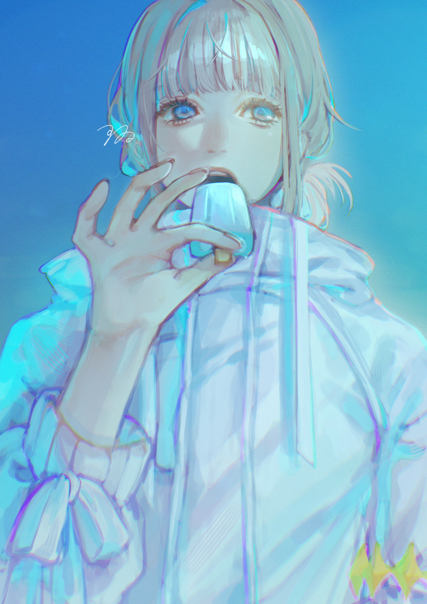 1boy absurdres blonde_hair blue_background blue_eyes commentary eating fate/grand_order fate_(series) food hair_bun highres holding holding_food holding_popsicle jacket long_sleeves looking_at_viewer male_focus oberon_(fate) oberon_(refreshing_summer_prince)_(fate) open_mouth popsicle solo suidrawsui upper_body white_jacket