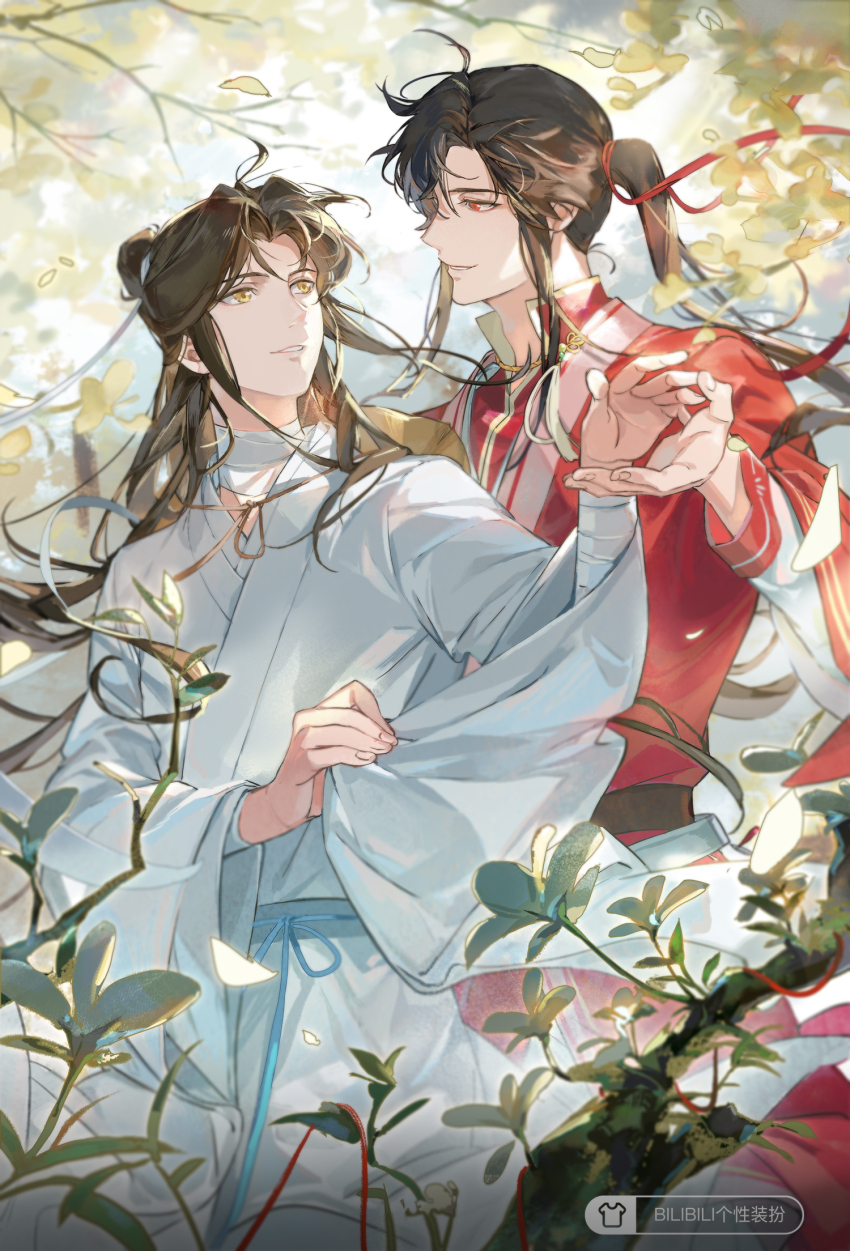 2boys bandaged_neck bandaged_wrist bandages black_hair blue_sash blurry bosi_tenghu brown_hair chinese_clothes chinese_commentary cowboy_shot curtained_hair dappled_sunlight depth_of_field eye_contact falling_petals front-to-back hair_bun hair_ribbon hand_on_another&#039;s_hand hanfu hat hat_on_back highres holding_sleeve hua_cheng long_hair long_sleeves looking_at_another looking_to_the_side male_focus multiple_boys official_alternate_costume official_alternate_hairstyle parted_bangs parted_lips petals pinching_sleeves plant profile red_eyes red_hanfu red_ribbon ribbon rice_hat san_lang sash side_ponytail sidelocks single_hair_bun smile standing sunlight tianguan_cifu tree very_long_hair waist_sash white_hanfu white_ribbon wide_sleeves xie_lian yaoi yellow_eyes