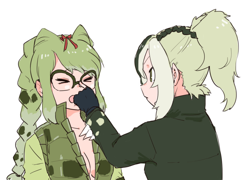 &gt;_&lt; 2girls bow braid commentary_request finger_on_nose fingerless_gloves glasses gloves green_hair green_jacket green_shirt green_vest hair_bow hair_tie jacket kemono_friends long_hair long_sleeves multicolored_hair multiple_girls ponytail popped_collar red_bow rumenia_(ao2is) saltwater_crocodile_(kemono_friends) scales shirt short_hair sidelocks spectacled_caiman_(kemono_friends) vest