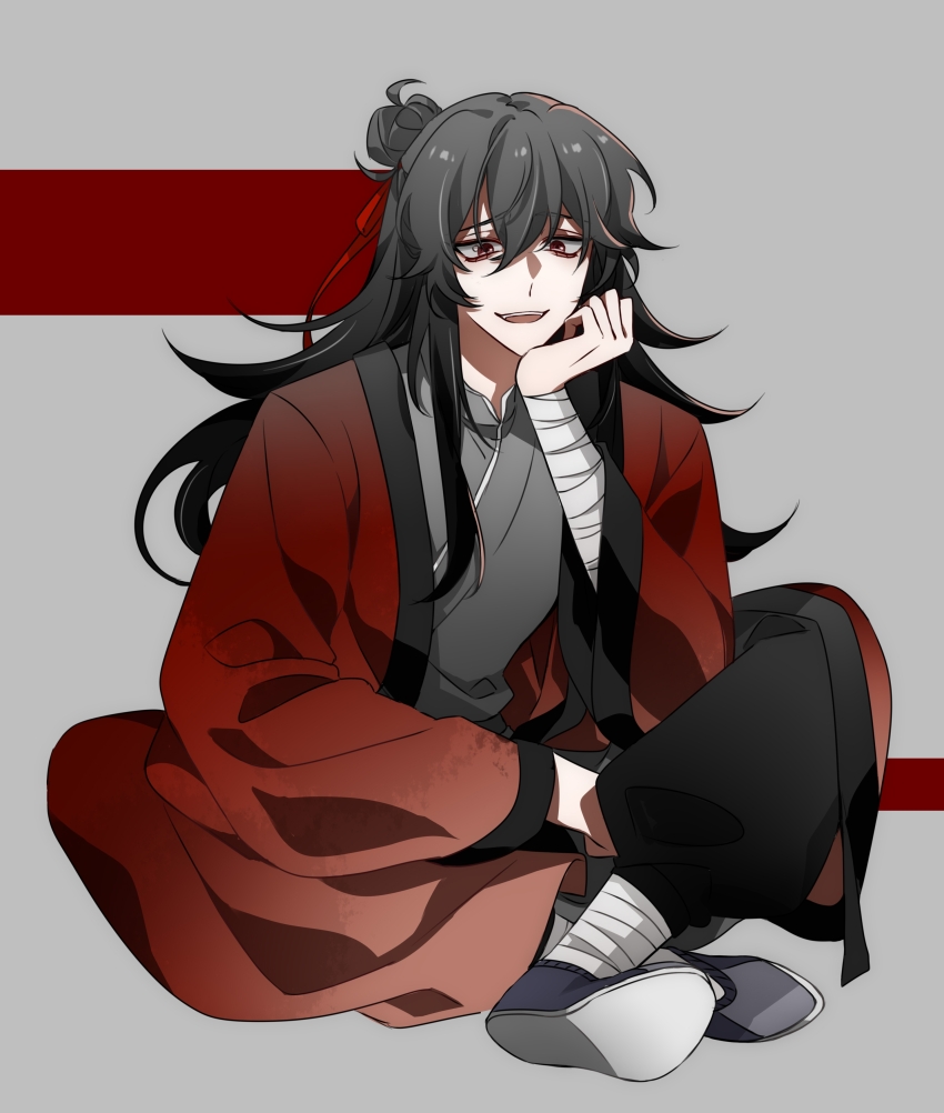 1boy absurdres bags_under_eyes bandaged_arm bandaged_leg bandages black_hair black_hanfu black_pants black_shoes chinese_clothes chinese_commentary coat crossed_legs dao_gui_yi_xian full_body grey_background hair_between_eyes hair_bun hair_ribbon half_updo hand_on_own_cheek hand_on_own_face hanfu head_rest highres hong_zhong_(li_huowang) indian_style li_huowang long_hair long_sleeves looking_at_viewer male_focus open_mouth pants red_coat red_eyes red_ribbon ribbon robe shoes simple_background single_hair_bun sitting smile solo teeth vincent_(xialuotalotta) wide_sleeves zuo_wang_dao