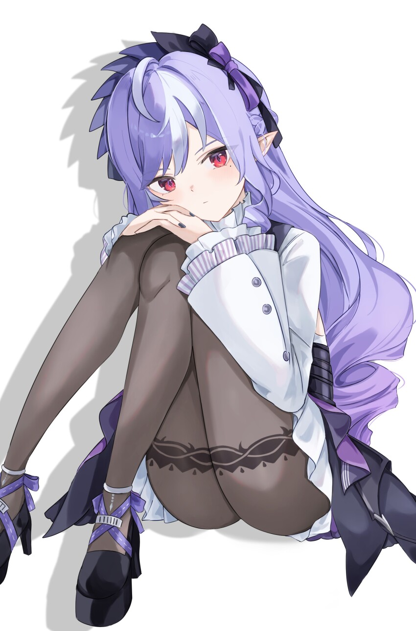 1girl absurdres ahoge ascot black_shoes bow bowtie feet_out_of_frame hair_between_eyes hairband head_tilt highres long_hair long_sleeves looking_at_viewer mole mole_under_eye patterned_legwear pointy_ears ponzu_pon9 purple_ascot purple_bow purple_bowtie purple_hair purple_hairband red_eyes shoes shrug_(clothing) sitting vivian_banshee white_background white_shrug zenless_zone_zero