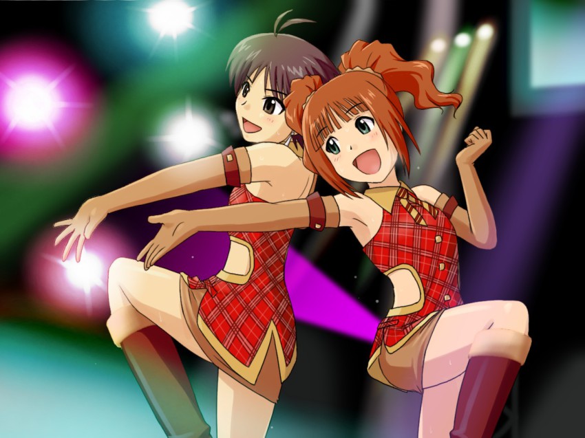 2girls antenna_hair black_eyes black_hair brown_hair cosplay cute_&amp;_girly_(idolmaster) green_eyes idolmaster idolmaster_(classic) kikuchi_makoto kikuchi_makoto_(cosplay) long_hair multiple_girls plaid short_hair supon takatsuki_yayoi twintails