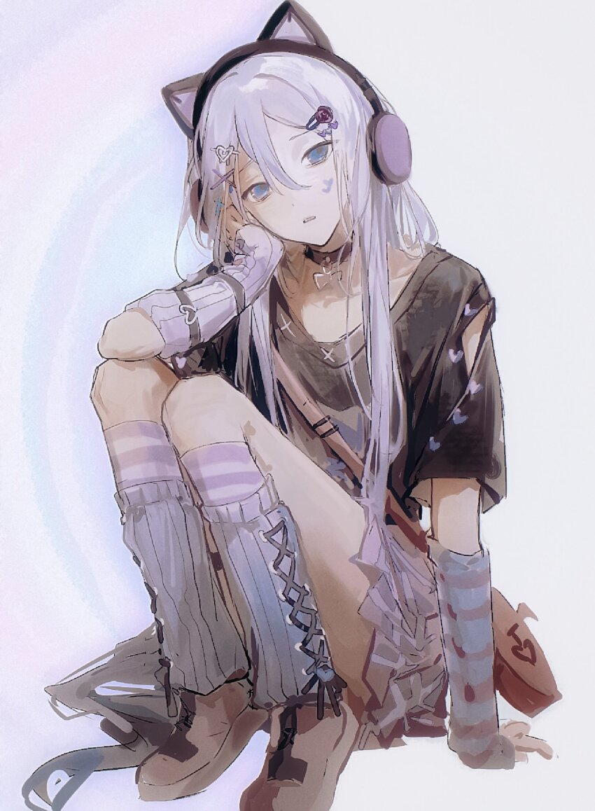 1girl animal_ear_headphones animal_ears arm_warmers bag bbx_042 black_shirt blue_eyes blush bow brown_footwear cat_ear_headphones cat_ears clothing_cutout collar detached_sleeves facial_mark fake_animal_ears full_body grey_hair hair_between_eyes hair_ornament hairclip headphones heart heart_facial_mark heart_hair_ornament highres long_hair looking_at_viewer mismatched_arm_warmers negai_wa_itsuka_asa_wo_koete_(project_sekai) official_alternate_costume project_sekai round_bag shirt short_sleeves shoulder_cutout simple_background single_loose_sock skirt socks solo striped_arm_warmers very_long_hair white_hair x_hair_ornament yoisaki_kanade