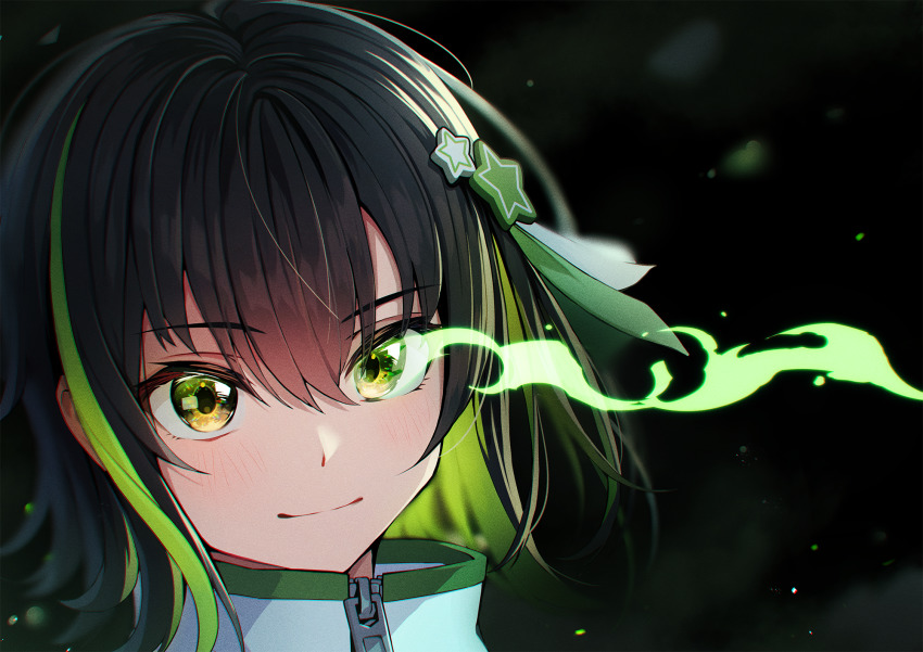 1girl black_hair bob_cut colored_inner_hair enogu eye_trail flaming_eye glowing glowing_eyes green_eyes green_hair green_theme hair_ornament highres hinata_nao_(iwamotochou_geinousha) iwamotochou_geinousha kagawa_ichigo light_trail looking_at_viewer medium_hair multicolored_hair official_art portrait smile solo streaked_hair virtual_youtuber