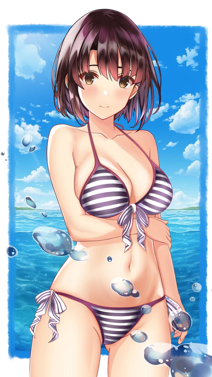 1girl absurdres bikini blue_sky breasts chinese_commentary cleavage cloud commentary_request cowboy_shot day front-tie_bikini_top front-tie_top highres horizon katou_megumi kokoa_(user_zrrr5457) large_breasts looking_at_viewer ocean outdoors saenai_heroine_no_sodatekata side-tie_bikini_bottom sky smile solo striped_bikini striped_clothes swimsuit water_drop