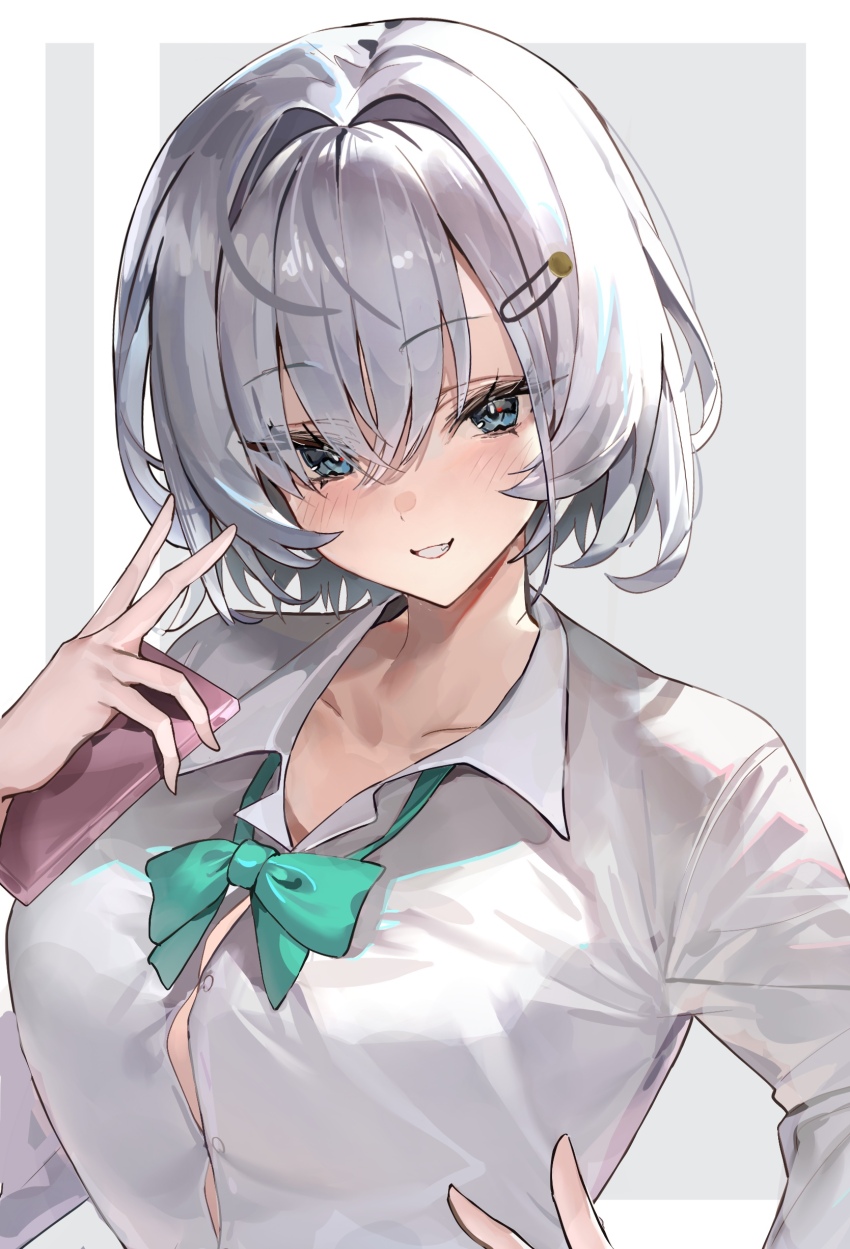 1girl absurdres blue_eyes bob_cut bow bowtie breasts buttons collarbone collared_shirt crossed_bangs eyelashes eyes_visible_through_hair green_bow green_bowtie grey_background grin hair_between_eyes hair_intakes hair_ornament hairclip hand_on_own_hip hand_up highres kabi_(zcwd8845) large_breasts long_sleeves looking_at_viewer original shirt short_hair smile solo two-tone_background upper_body v white_background white_hair white_shirt