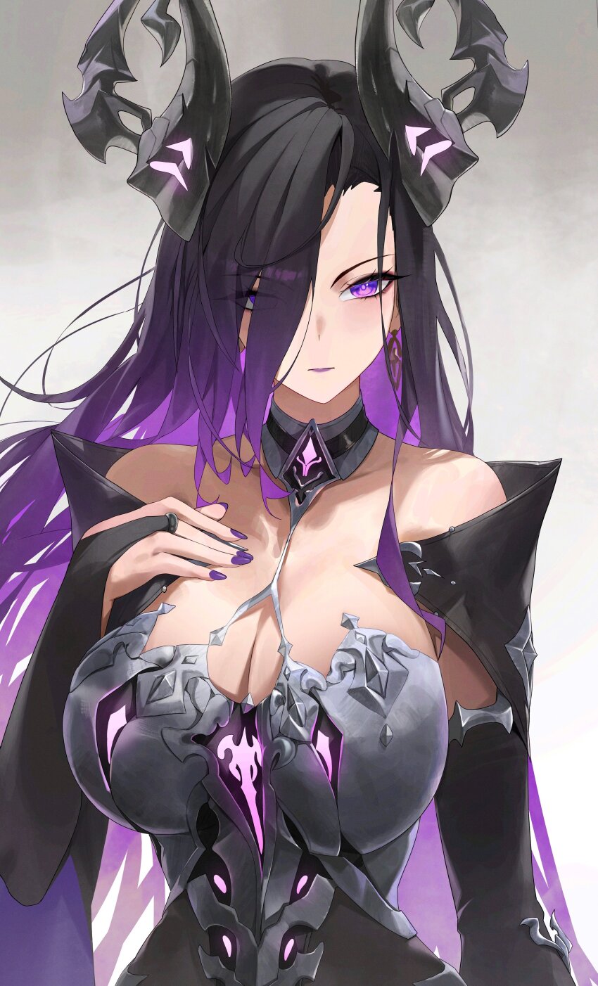 1girl absurdres bare_shoulders black_dress black_hair black_horns breast_suppress breasts cleavage closed_mouth collar commentary dress duet_night_abyss earrings eyes_visible_through_hair fingernails gradient_hair grey_background hair_over_one_eye highres horns jewelry large_breasts long_hair looking_at_viewer metal_collar multicolored_hair nail_polish purple_eyes purple_hair purple_lips purple_nails sibylle_(duet_night_abyss) solo upper_body very_long_hair yonesdraws