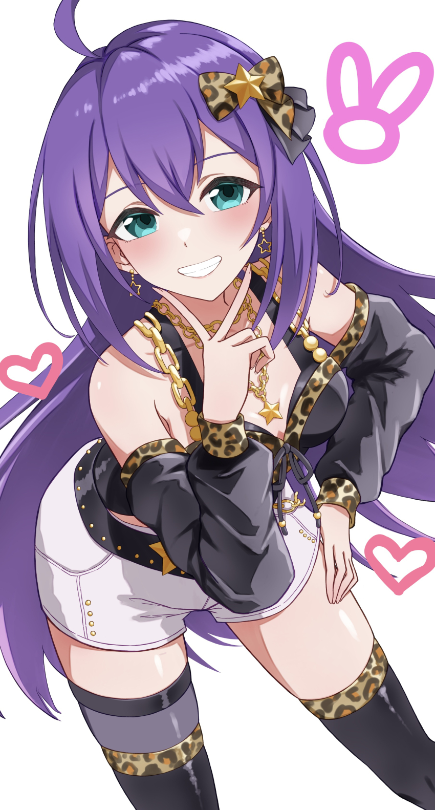 1girl absurdres ahoge animal_print belt black_belt black_shirt black_thighhighs blush bow breasts chain collarbone green_eyes grin hair_between_eyes hair_bow hair_ornament hand_up heart highres idolmaster idolmaster_million_live! idolmaster_million_live!_theater_days jewelry leaning_forward leopard_print long_hair long_sleeves looking_at_viewer mochizuki_anna nail_polish necklace o-ring_collar onitsuyo_mind_(idolmaster) pink_nails pirarucu_imas purple_hair rabbit_symbol shirt shorts simple_background smile solo standing star_(symbol) star_hair_ornament star_necklace thighhighs v white_background white_shorts