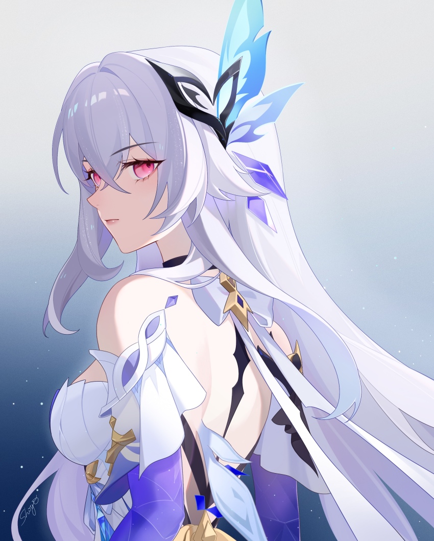 1girl absurdres backless_outfit bare_shoulders blue_background breasts commentary_request detached_sleeves genshin_impact gradient_background grey_background grey_hair hair_intakes hair_ornament highres long_hair looking_at_viewer medium_breasts pink_eyes shiyisameen short_sleeves skirk_(genshin_impact) solo upper_body very_long_hair