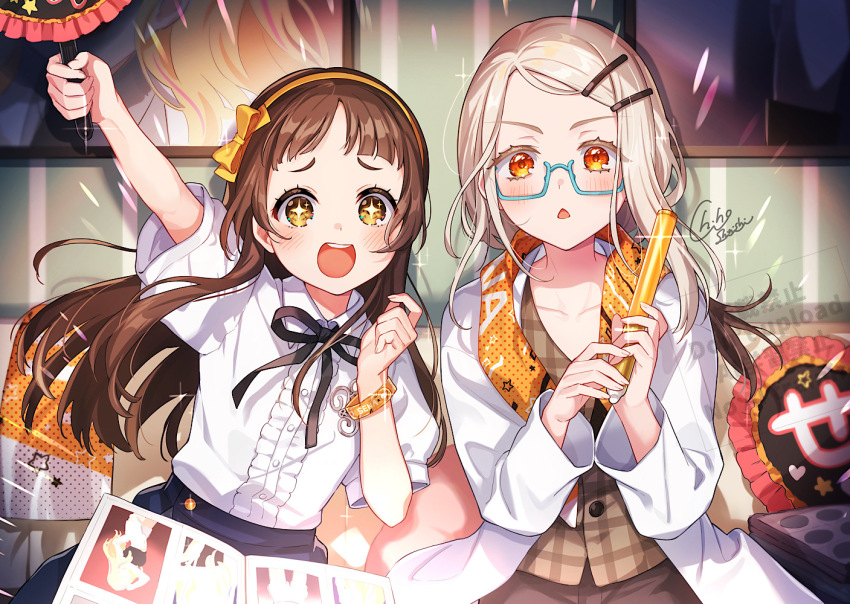 +_+ 2girls alternate_costume arm_up bespectacled breasts brown_eyes casual collarbone commentary_request gakuen_idolmaster glasses grey_hair hair_ornament idolmaster kuramoto_china looking_at_viewer multiple_girls open_mouth shinishi_chiho shinosawa_hiro small_breasts teeth upper_teeth_only window