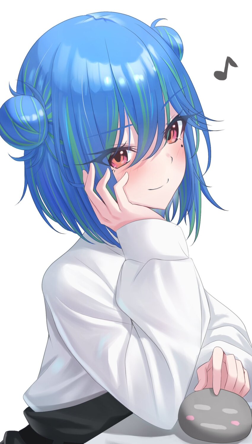 1girl balflear_(oe19nlud) black_shorts blue_hair blush closed_mouth commentary double_bun green_hair hair_between_eyes hair_bun hand_on_own_cheek hand_on_own_face highres long_bangs long_sleeves mole mole_under_eye multicolored_hair musical_note nanashi_inc. official_alternate_costume pink_eyes short_hair shorts simple_background smile solo suzumi_nemo suzumi_nemo_(2nd_costume) sweater two-tone_hair upper_body virtual_youtuber white_background white_sweater