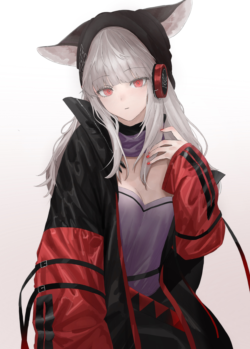 1girl absurdres animal_ears arknights artist_name behind-the-head_headphones black_coat black_hat breasts cleavage closed_mouth coat cowboy_shot ears_through_headwear fox_ears frostleaf_(arknights) grey_background grey_hair hat headphones highres implied_extra_ears long_hair long_sleeves looking_at_viewer medium_breasts multicolored_coat nail_polish open_clothes open_coat red_coat red_eyes red_nails sawatani_(_swt2) simple_background solo two-tone_coat