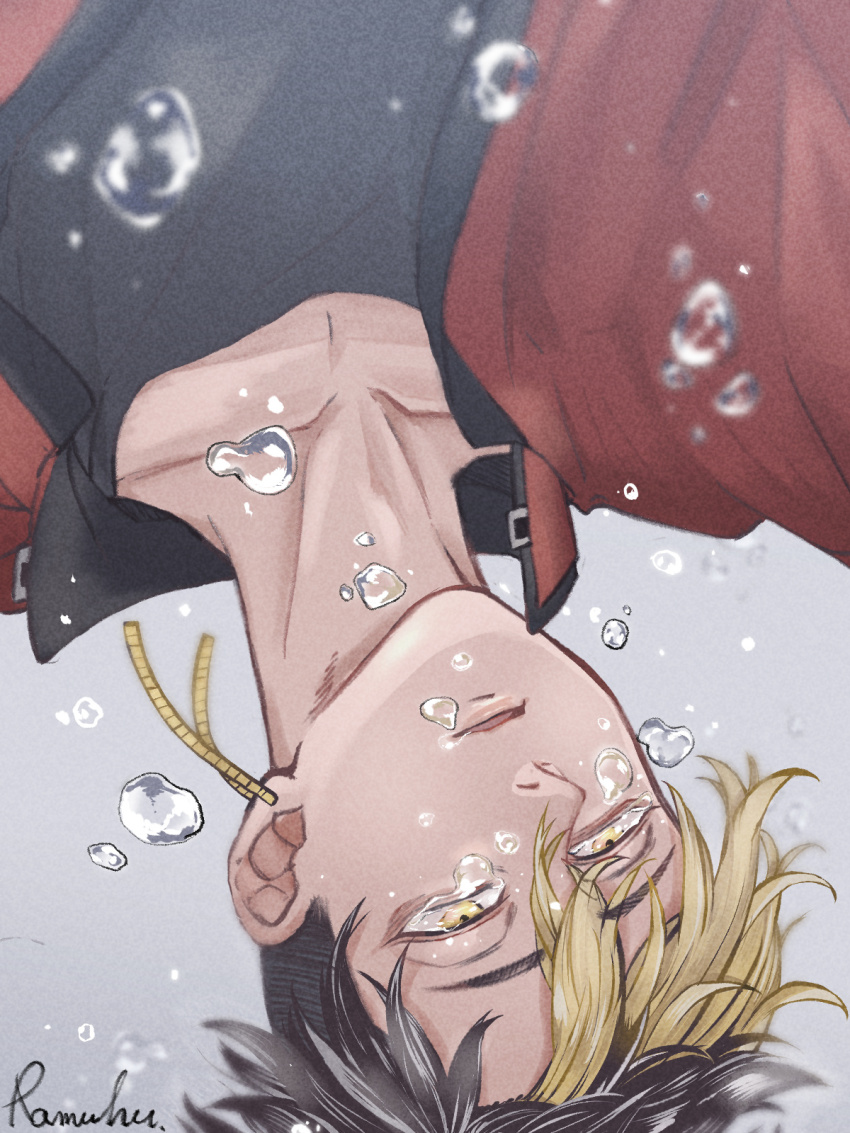 1boy air_bubble artist_name black_hair black_shirt blonde_hair bubble collarbone commentary_request earrings grey_background hair_between_eyes hanma_shuuji highres jacket jewelry looking_at_viewer male_focus multicolored_hair open_clothes open_jacket parted_lips ramfu red_jacket shirt short_hair signature simple_background single_earring solo tokyo_revengers two-tone_hair underwater upper_body upside-down yellow_eyes