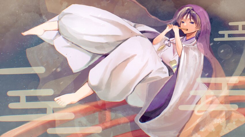1boy barefoot black_sash blunt_ends bright_pupils dutch_angle egasumi eyeliner eyeshadow feathers flute genshin_impact grey_hair hair_intakes hands_up highres holding holding_flute holding_instrument instrument japanese_clothes kariginu kimono layered_kimono looking_to_the_side makeup male_focus ngmooooo3 pants playing_flute playing_instrument pom_pom_(clothes) purple_eyes purple_kimono purple_sleeves purple_veil red_eyeliner red_eyeshadow sash scaramouche_(genshin_impact) scaramouche_(kabukimono)_(genshin_impact) see-through_clothes see-through_veil shakuhachi snowing solo string three-quarter_sleeves tsurime two-sided_sleeves veil white_pants white_pupils white_sleeves wide_sleeves yellow_feathers