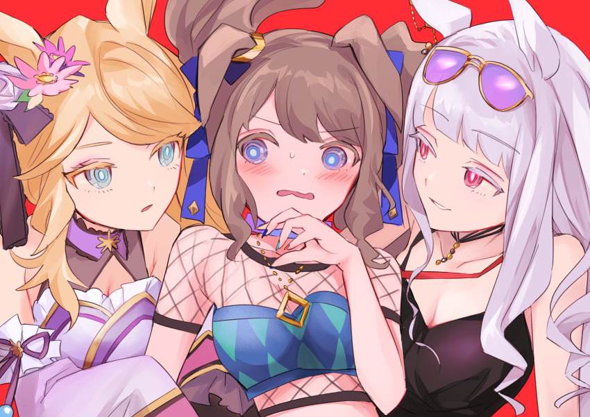 3girls absurdres animal_ears aqua_eyes blonde_hair blue_eyes blunt_bangs breasts brown_hair cleavage commentary_request curly_hair detached_sleeves ear_ornament ear_piercing ears_down eyewear_on_head fishnet_top girl_sandwich gold_city_(akizakura_danzatrice)_(umamusume) gold_city_(umamusume) gold_ship_(run_revolt_launcher)_(umamusume) gold_ship_(umamusume) halterneck highres horse_ears horse_girl japanese_clothes kimono light_purple_hair moffumoto multiple_girls piercing purple_kimono red_background red_eyes ringlets sandwiched strapless sunglasses sweatdrop swimsuit tosen_jordan_(umamusume) tube_top umamusume upper_body