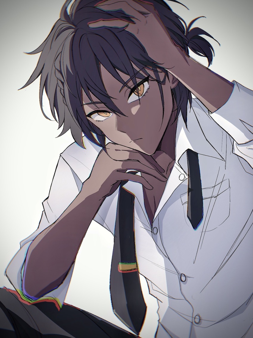 1boy arknights black_hair black_necktie bright_pupils buttons chinese_commentary chromatic_aberration closed_mouth collared_shirt commentary_request dark-skinned_male dark_skin dress_shirt expressionless grey_background hair_between_eyes hand_on_own_head highres looking_at_viewer male_focus necktie open_collar partially_unbuttoned shirt short_hair solo tansuanqingna_suda_bing thorns_(arknights) tie_clip undone_necktie white_pupils white_shirt yellow_eyes