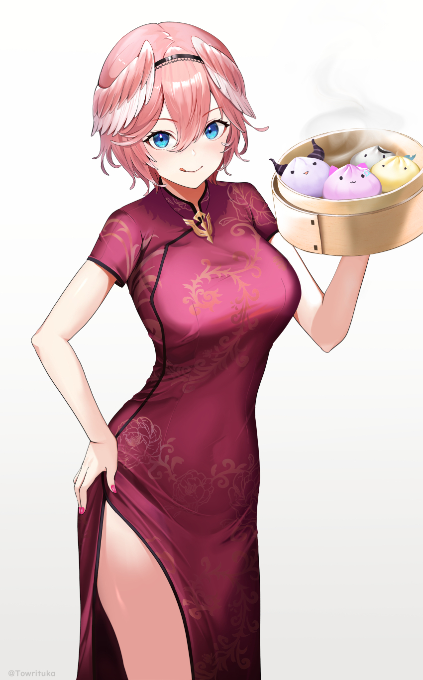 1girl :q absurdres steamed_bun black_hairband blue_eyes breasts china_dress chinese_clothes closed_mouth covered_navel dress dumpling floral_print food hair_between_eyes hairband hakui_koyori hand_on_own_hip head_wings highres holding holding_plate hololive kazama_iroha la+_darknesss large_breasts licking_lips looking_at_viewer pink_hair plate print_dress red_dress red_nails sakamata_chloe short_hair short_sleeves side_slit simple_background smile solo steam takane_lui taut_clothes taut_dress tongue tongue_out towrituka virtual_youtuber white_background wings