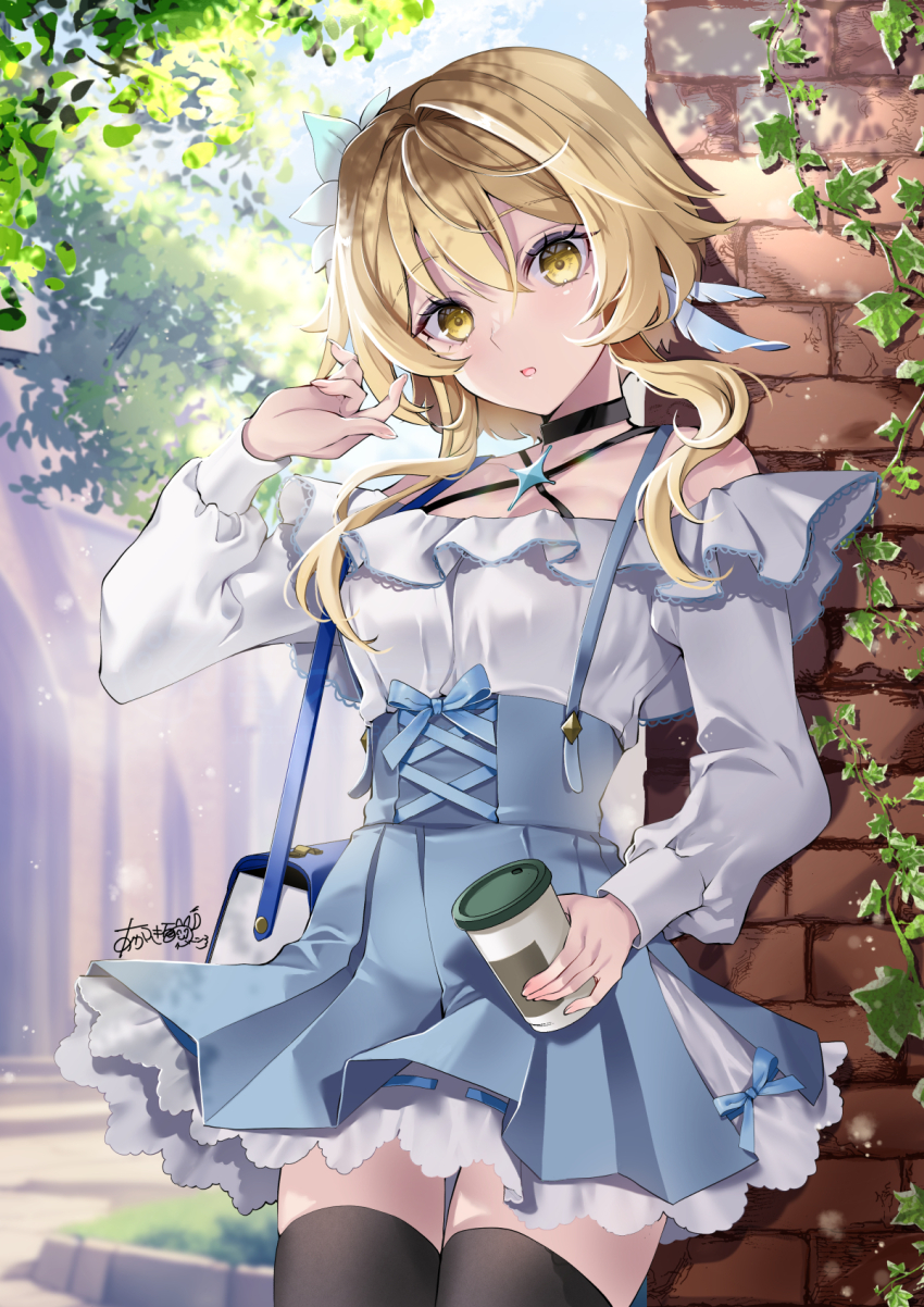 1girl akatsuki_hijiri alternate_costume bag black_thighhighs blonde_hair blue_skirt casual cup disposable_cup floating_hair flower genshin_impact hair_flower hair_ornament highres holding holding_cup long_sleeves looking_at_viewer lumine_(genshin_impact) outdoors parted_lips shirt short_hair_with_long_locks shoulder_bag signature skirt solo thighhighs white_shirt yellow_eyes zettai_ryouiki